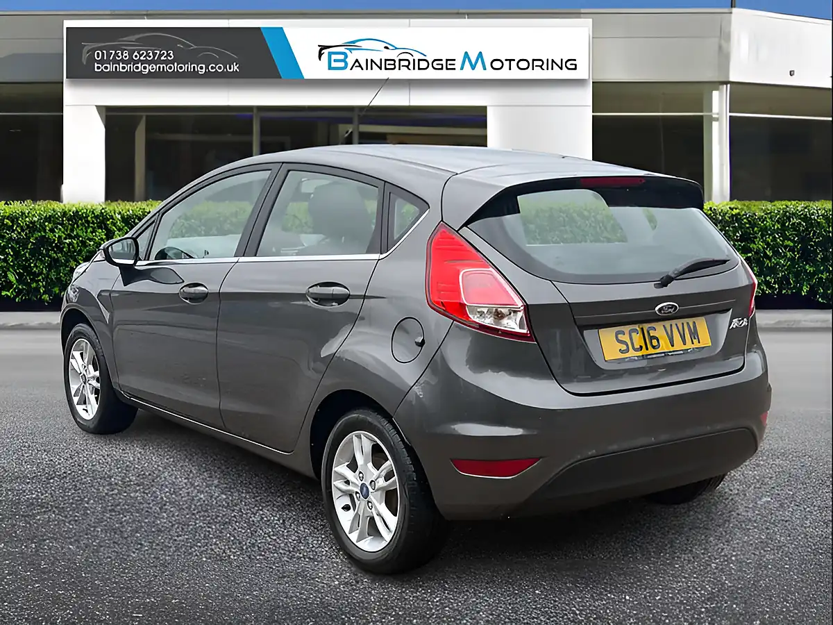 Used 2016 Ford Fiesta Zetec Grey - Interior and Exterior details 5