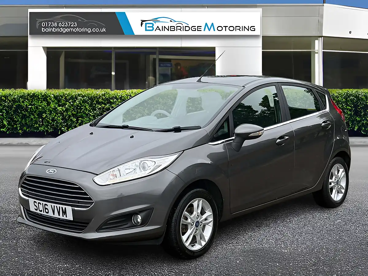 Used 2016 Ford Fiesta Zetec Grey - Interior and Exterior details 7