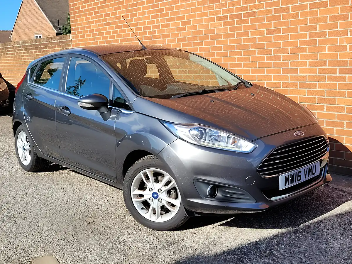 Used 2016 Ford Fiesta Zetec Grey - Interior and Exterior details 10