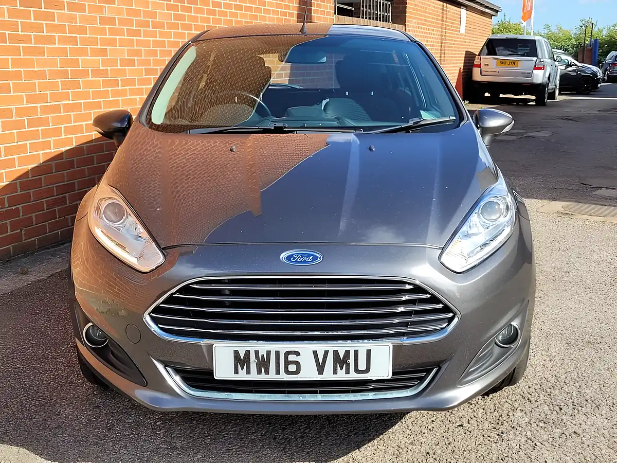 Used 2016 Ford Fiesta Zetec Grey - Interior and Exterior details 9