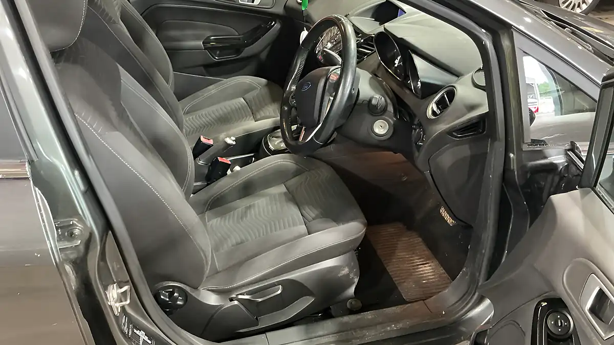 Used 2016 Ford Fiesta Zetec Grey - Interior and Exterior details 7