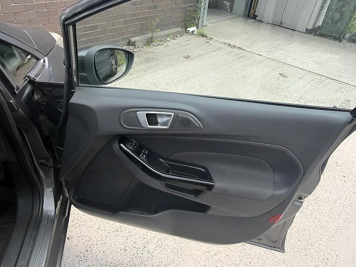 Used 2016 Ford Fiesta Zetec Grey - Interior and Exterior details 11
