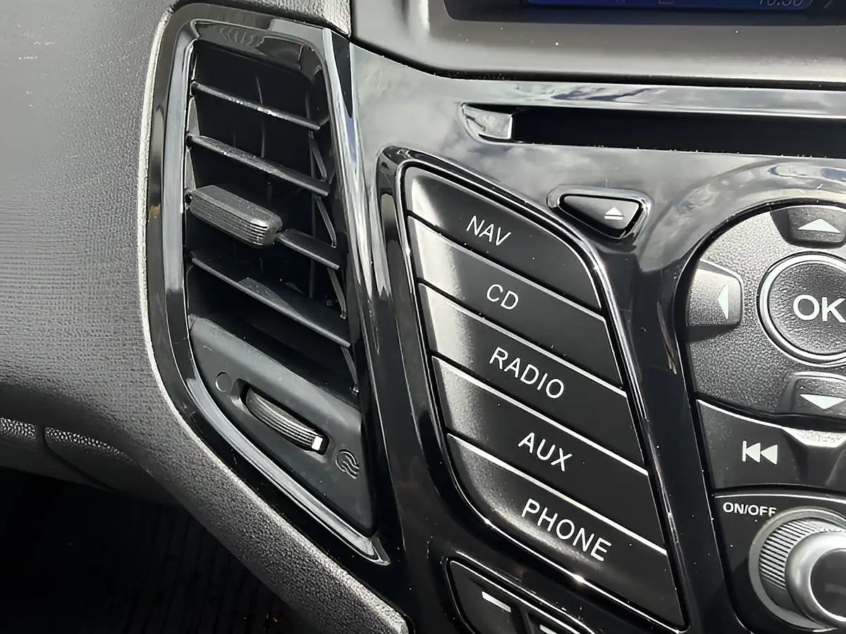 Used 2016 Ford Fiesta Zetec Grey - Interior and Exterior details 17