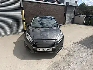 Used 2016 Ford Fiesta Zetec Grey - Interior and Exterior details 3