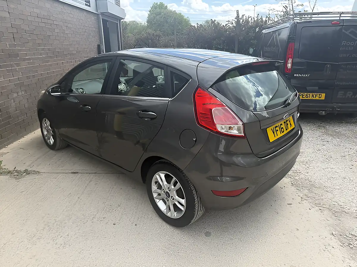 Used 2016 Ford Fiesta Zetec Grey - Interior and Exterior details 9