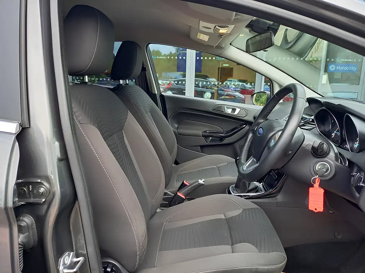 Used 2016 Ford Fiesta Zetec Grey - Interior and Exterior details 11