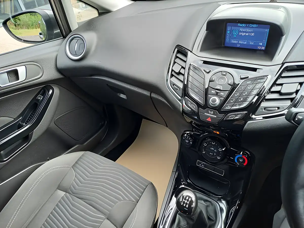 Used 2016 Ford Fiesta Zetec Grey - Interior and Exterior details 13