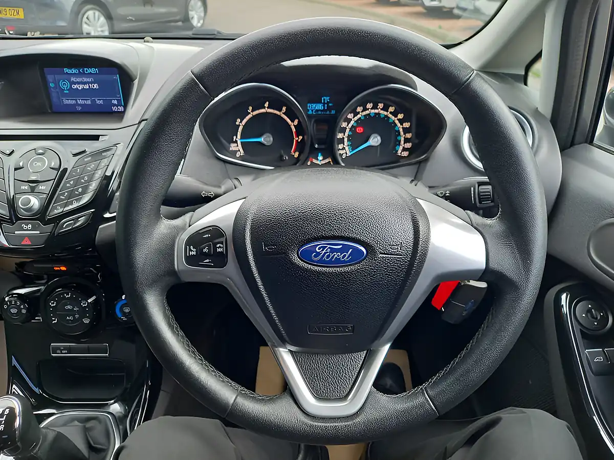 Used 2016 Ford Fiesta Zetec Grey - Interior and Exterior details 15