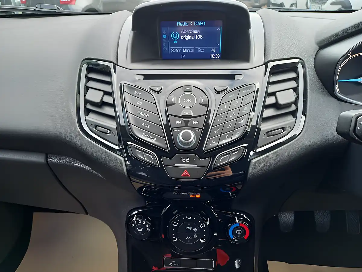Used 2016 Ford Fiesta Zetec Grey - Interior and Exterior details 18