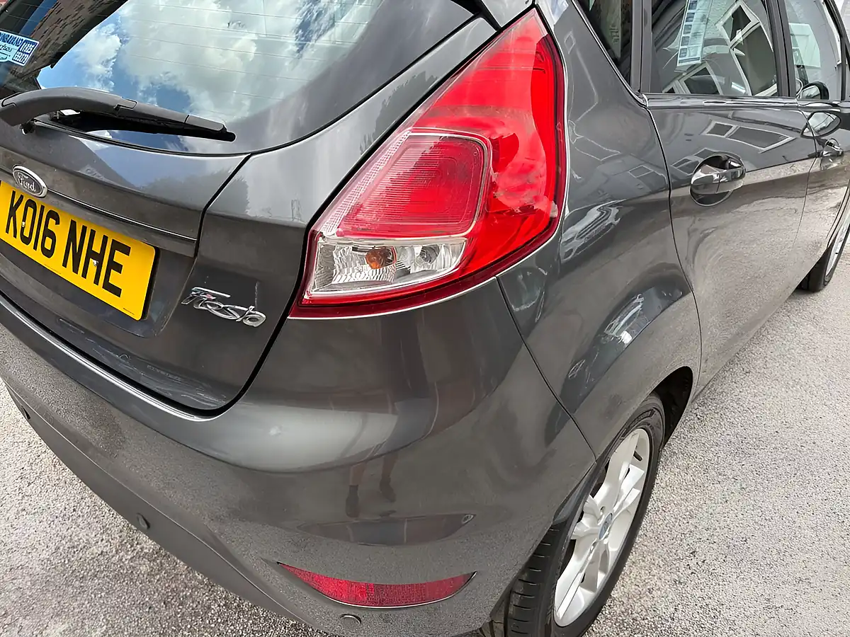 Used 2016 Ford Fiesta Zetec Grey - Interior and Exterior details 10