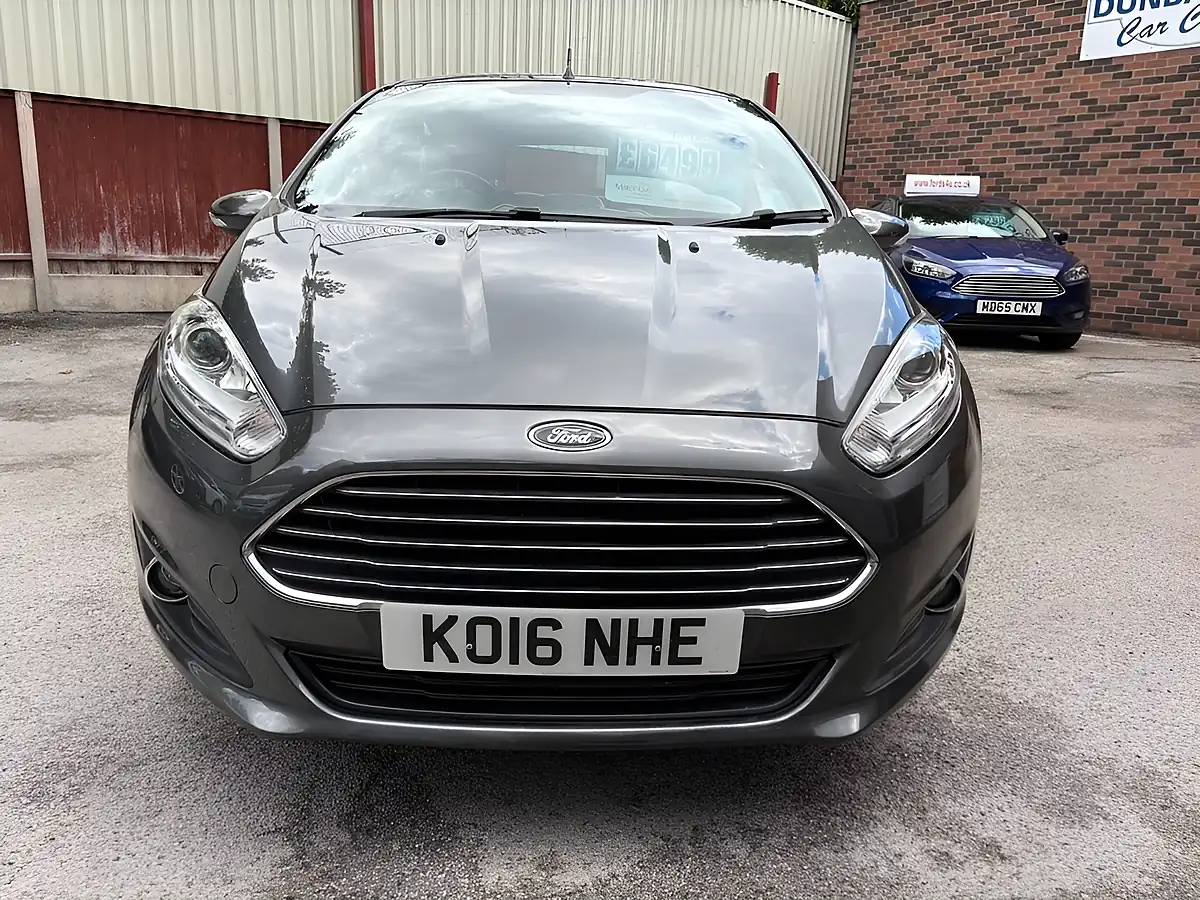 Used 2016 Ford Fiesta Zetec Grey - Interior and Exterior details 3
