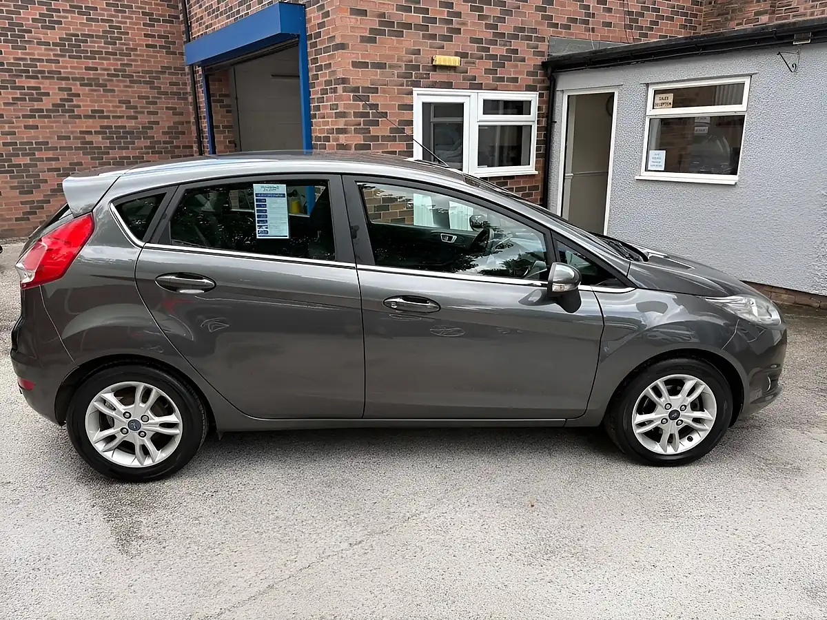 Used 2016 Ford Fiesta Zetec Grey - Interior and Exterior details 4
