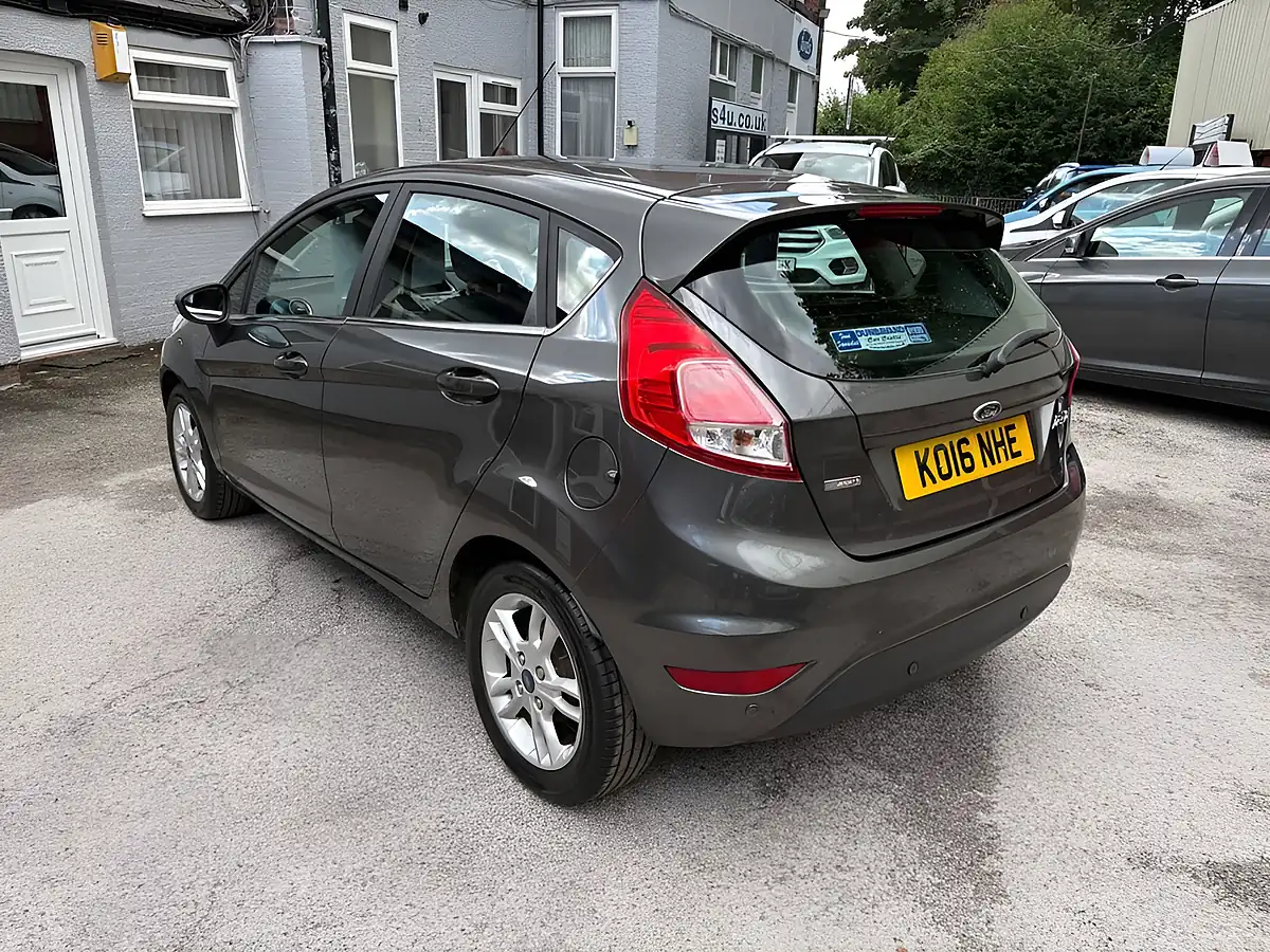 Used 2016 Ford Fiesta Zetec Grey - Interior and Exterior details 7