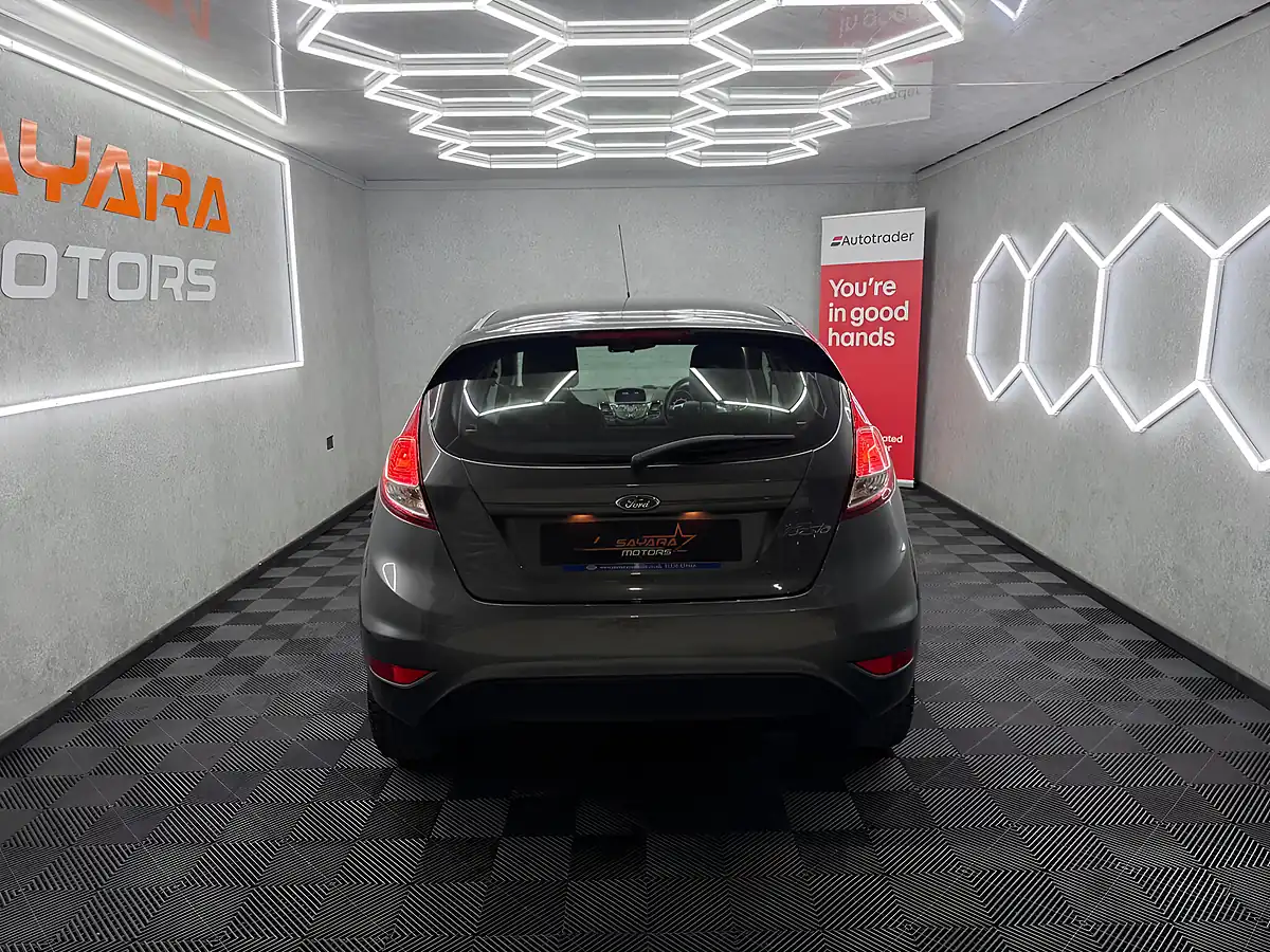 Used 2016 Ford Fiesta Zetec Grey - Interior and Exterior details 10