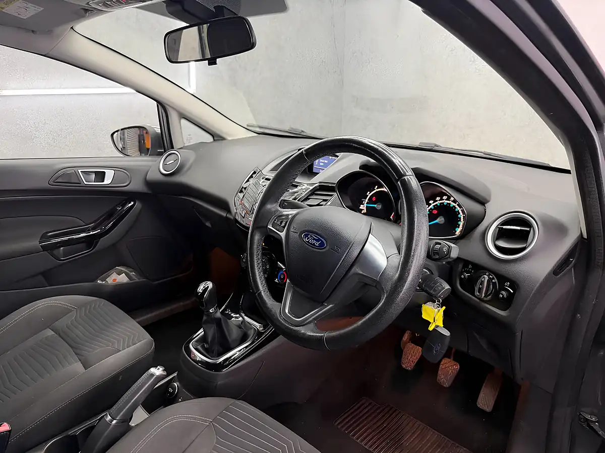 Used 2016 Ford Fiesta Zetec Grey - Interior and Exterior details 14