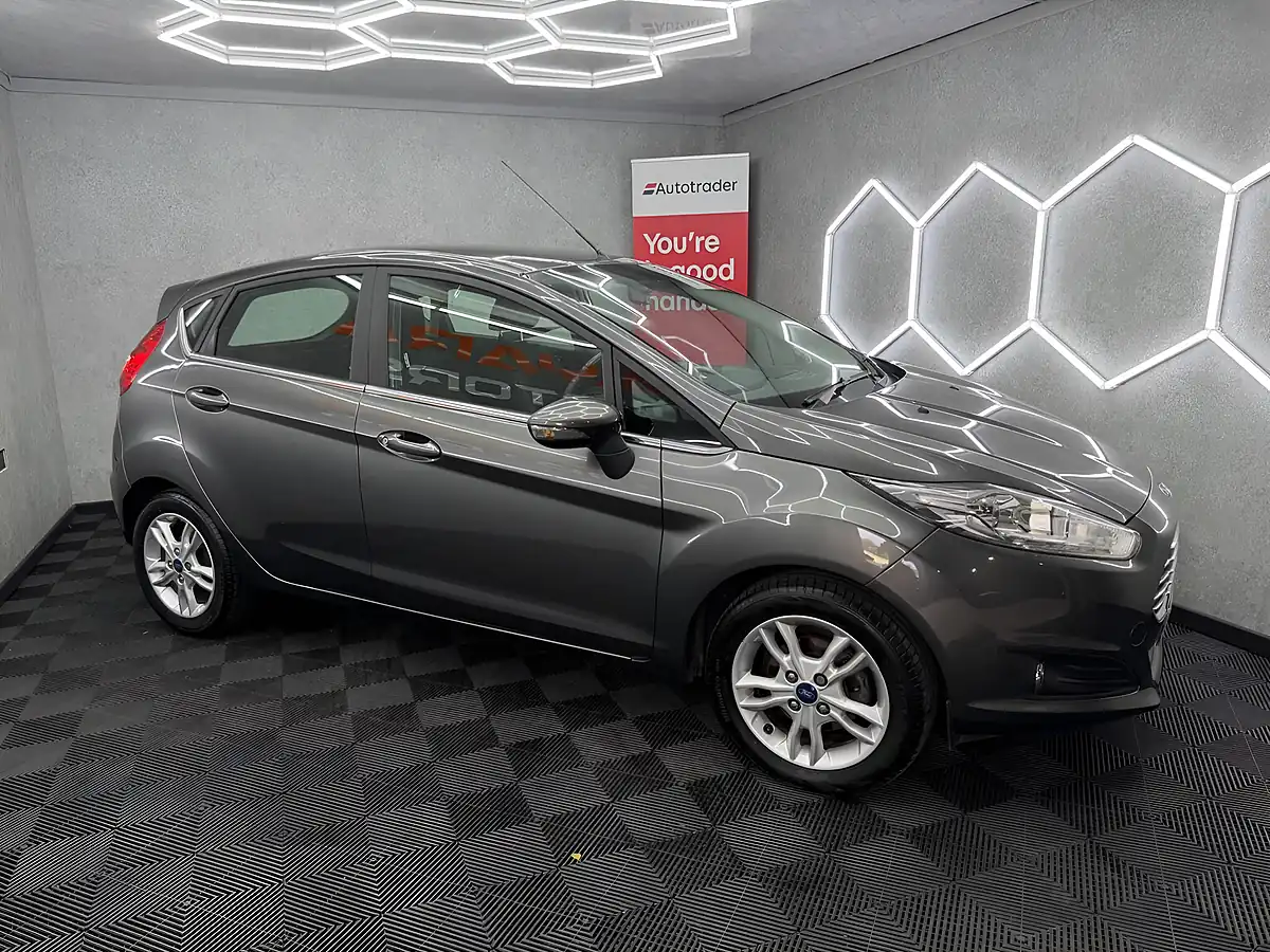Used 2016 Ford Fiesta Zetec Grey - Interior and Exterior details 8