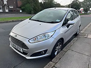 Used 2016 Ford Fiesta Zetec Moondust Silver - Interior and Exterior details 5