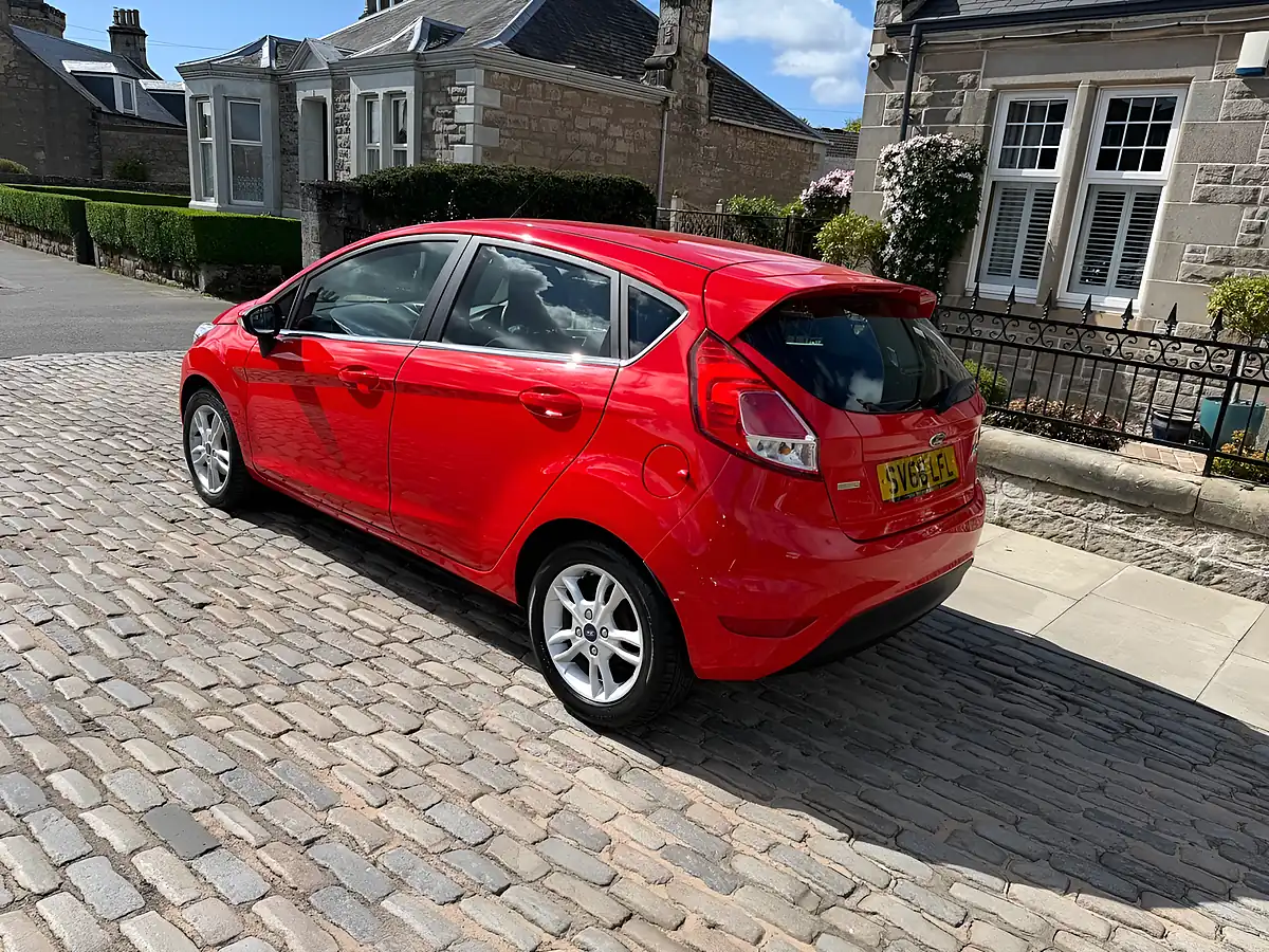 Used 2016 Ford Fiesta Zetec Race Red - Interior and Exterior details 15