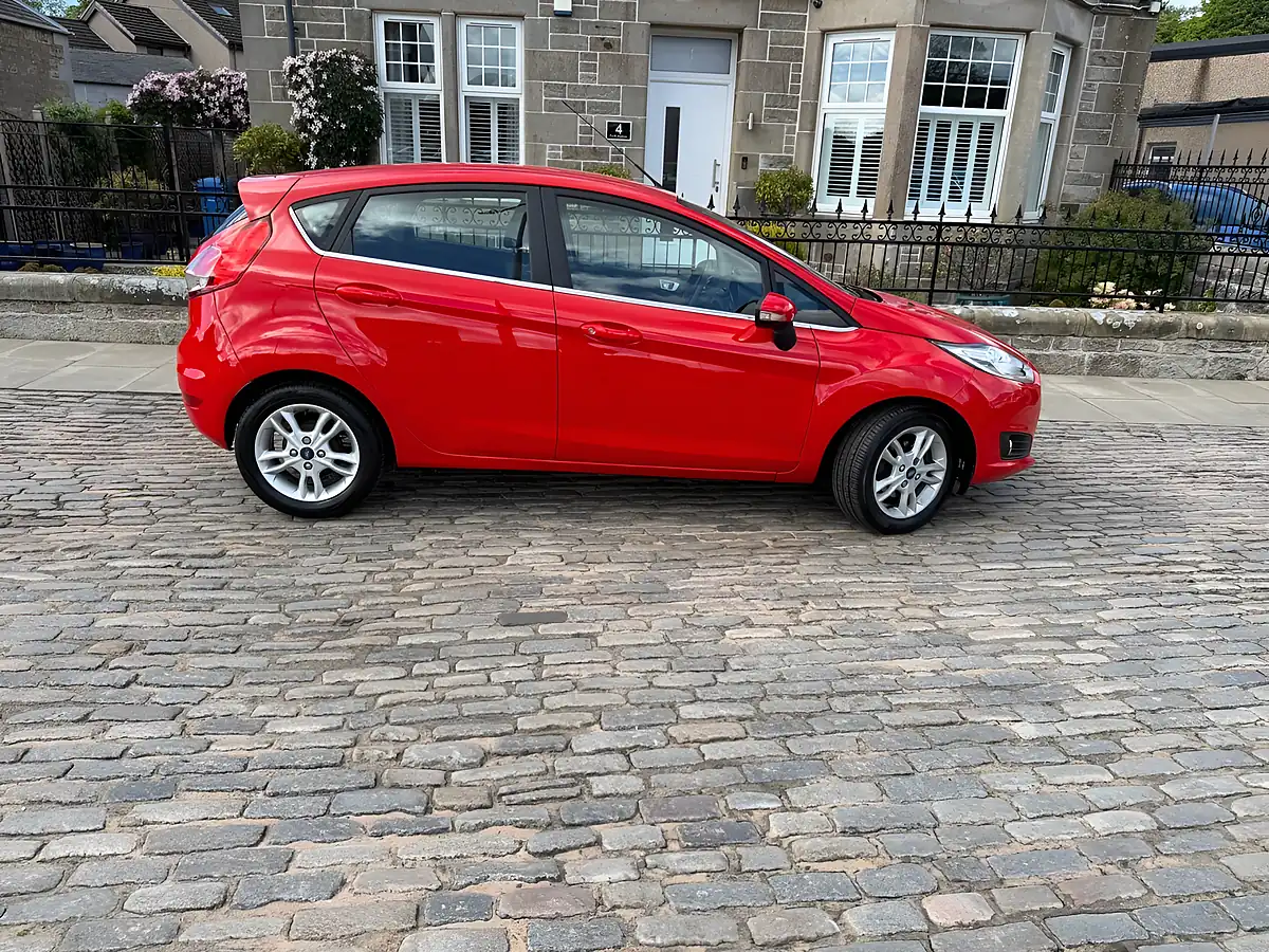 Used 2016 Ford Fiesta Zetec Race Red - Interior and Exterior details 2