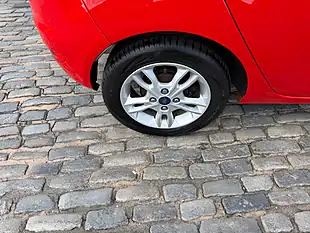 Used 2016 Ford Fiesta Zetec Race Red - Interior and Exterior details 20