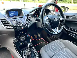 Used 2016 Ford Fiesta Zetec Red - Interior and Exterior details 18