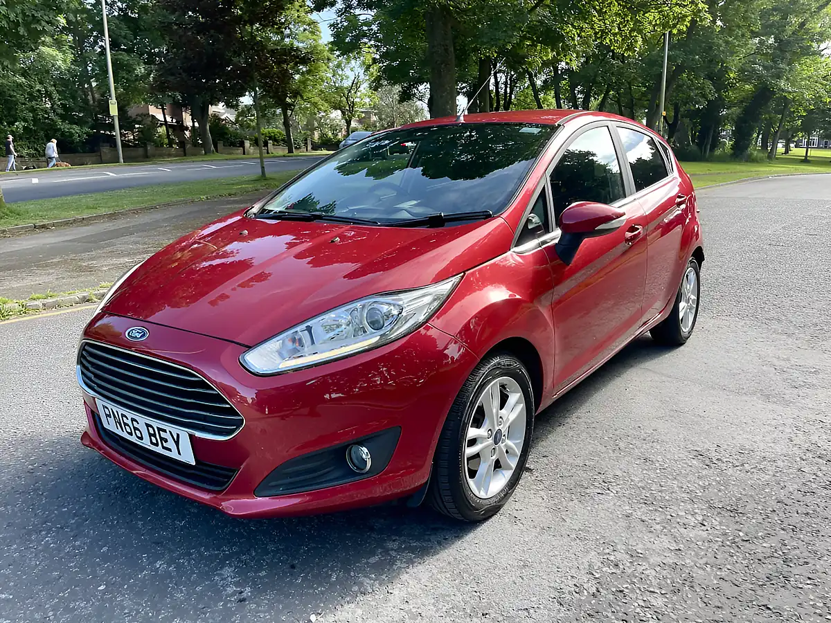 Used 2016 Ford Fiesta Zetec Red - Interior and Exterior details 3