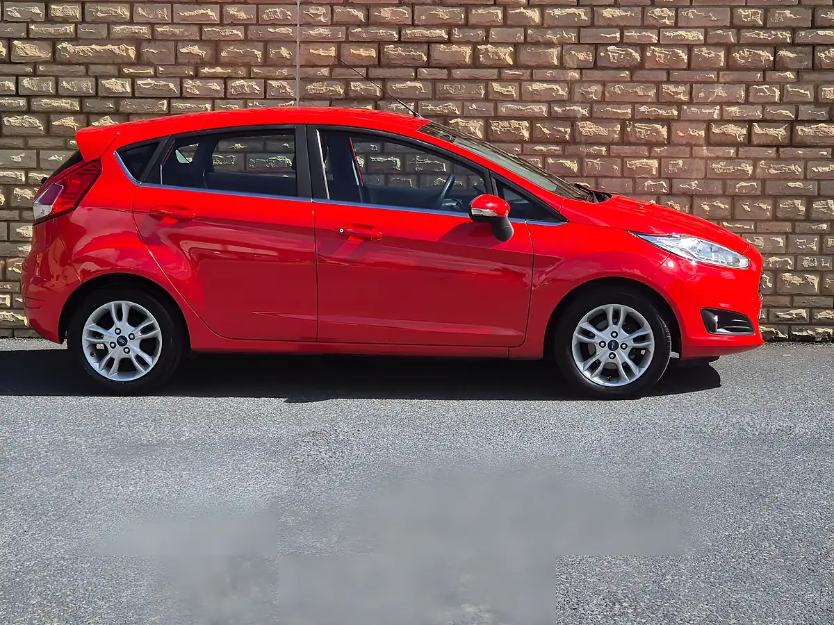 Used 2016 Ford Fiesta Zetec Red - Interior and Exterior details 16