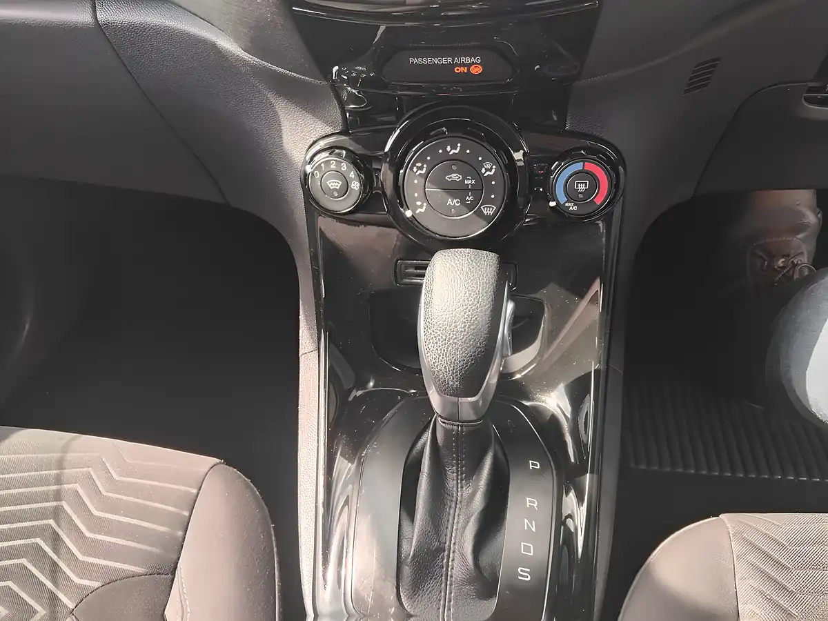 Used 2016 Ford Fiesta Zetec Red - Interior and Exterior details 11