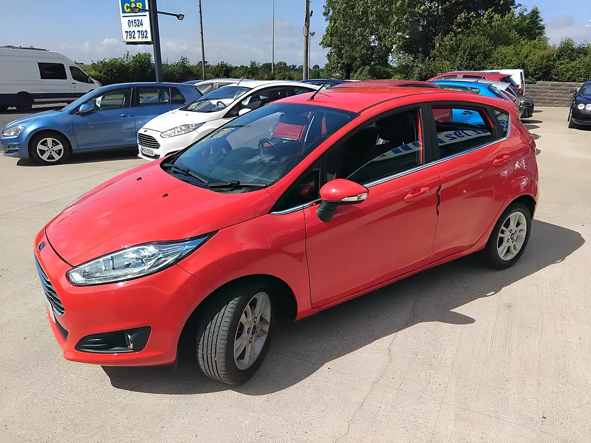 Used 2016 Ford Fiesta Zetec Red - Interior and Exterior details 4