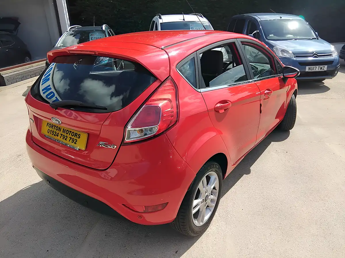 Used 2016 Ford Fiesta Zetec Red - Interior and Exterior details 7