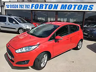 Used 2016 Ford Fiesta Zetec Red - Interior and Exterior details 8
