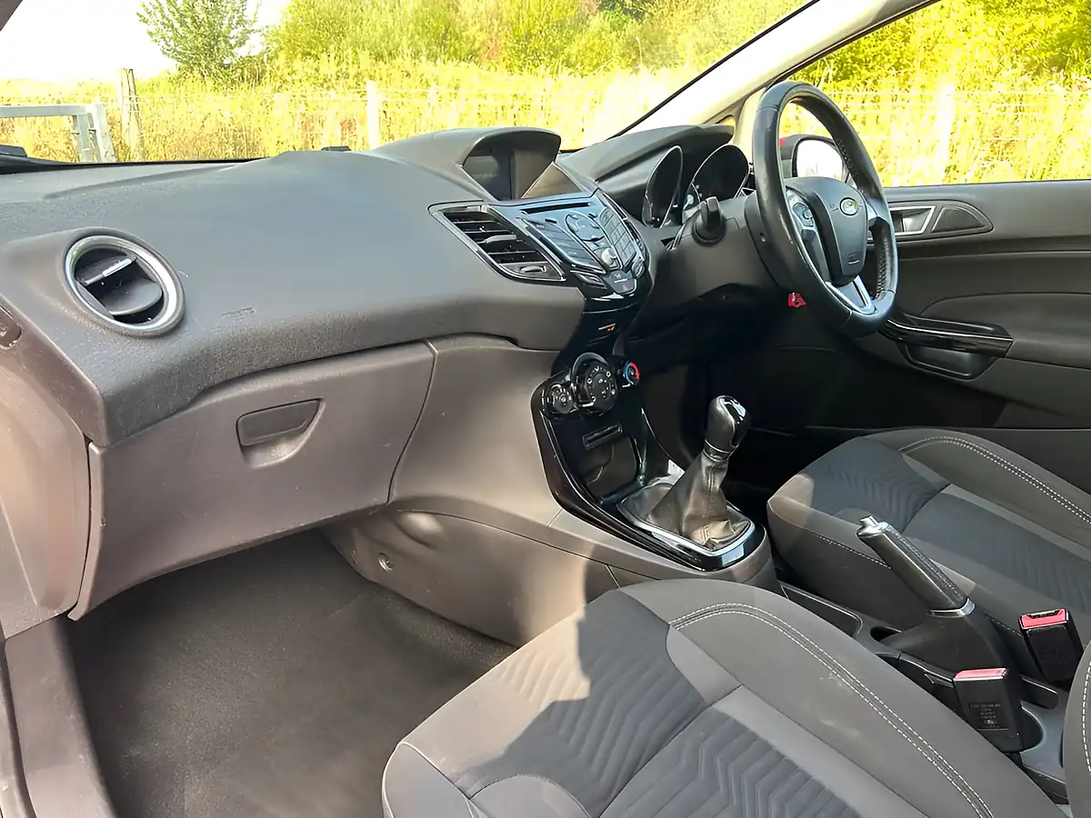 Used 2016 Ford Fiesta Zetec Red - Interior and Exterior details 17