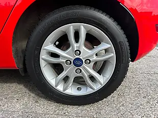 Used 2016 Ford Fiesta Zetec Red - Interior and Exterior details 19