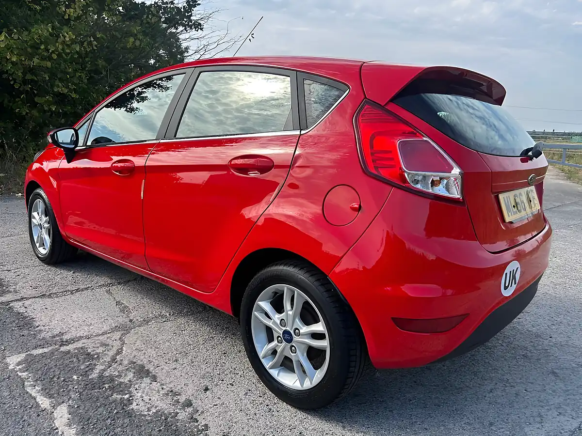 Used 2016 Ford Fiesta Zetec Red - Interior and Exterior details 6