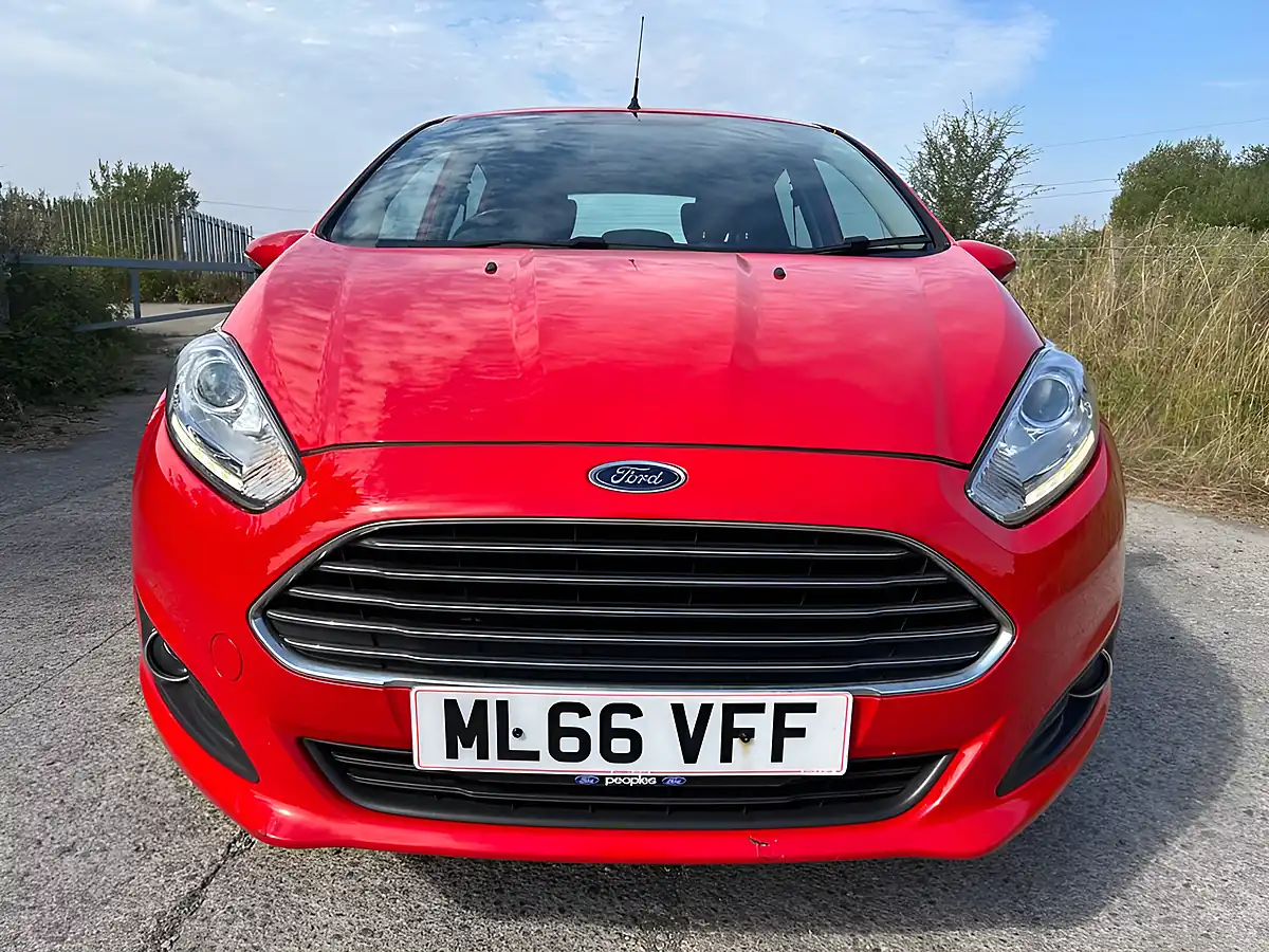 Used 2016 Ford Fiesta Zetec Red - Interior and Exterior details 7