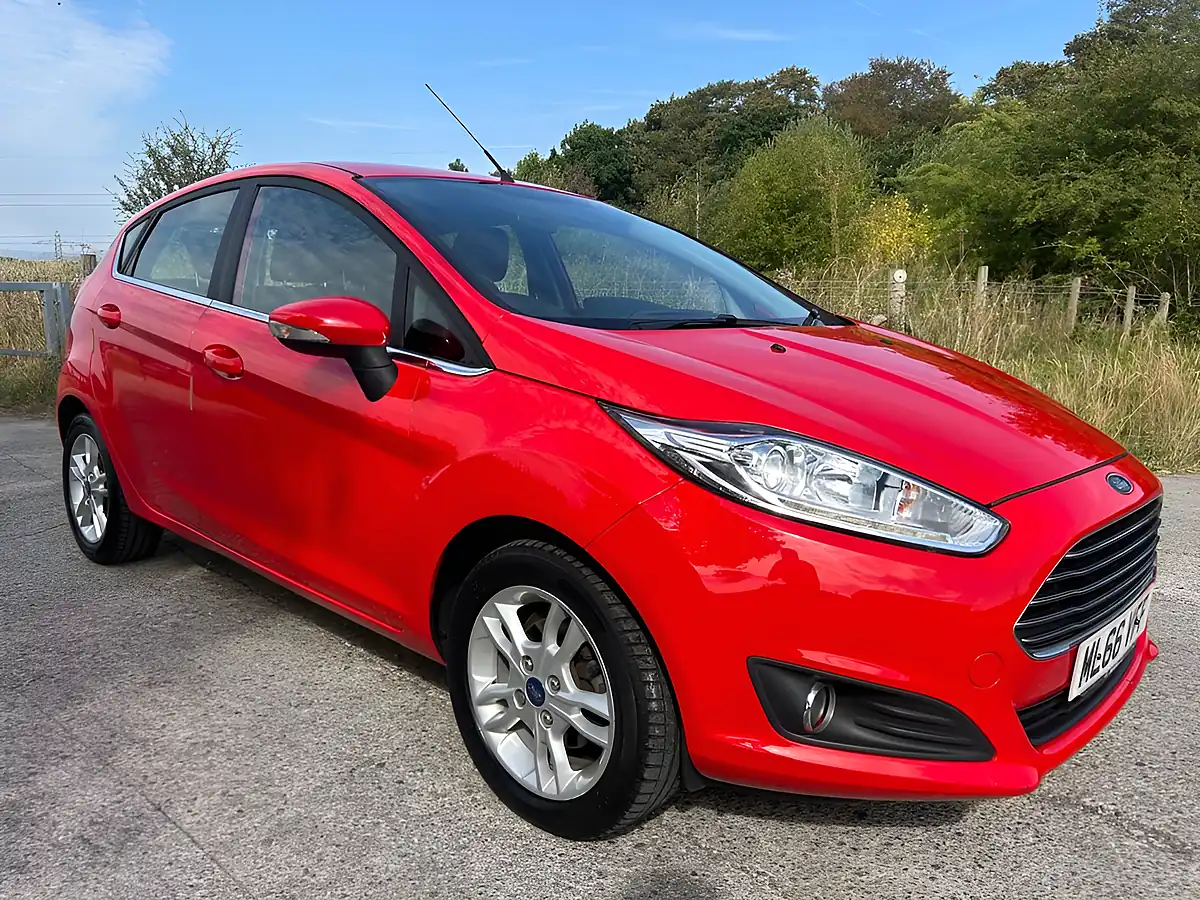 Used 2016 Ford Fiesta Zetec Red - Interior and Exterior details 9
