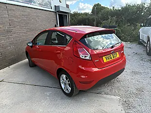 Used 2016 Ford Fiesta Zetec Red - Interior and Exterior details 13