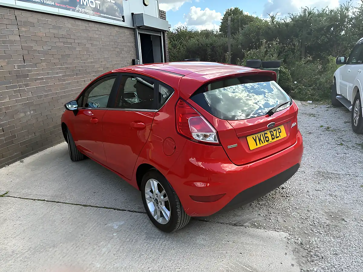 Used 2016 Ford Fiesta Zetec Red - Interior and Exterior details 13