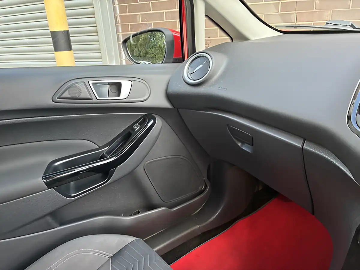 Used 2016 Ford Fiesta Zetec Red - Interior and Exterior details 18