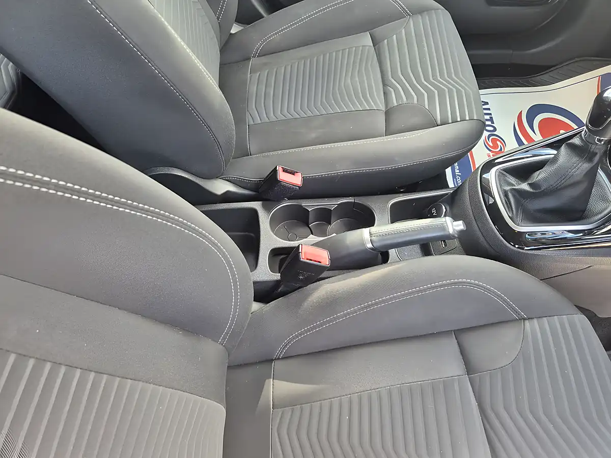 Used 2016 Ford Fiesta Zetec Red - Interior and Exterior details 14