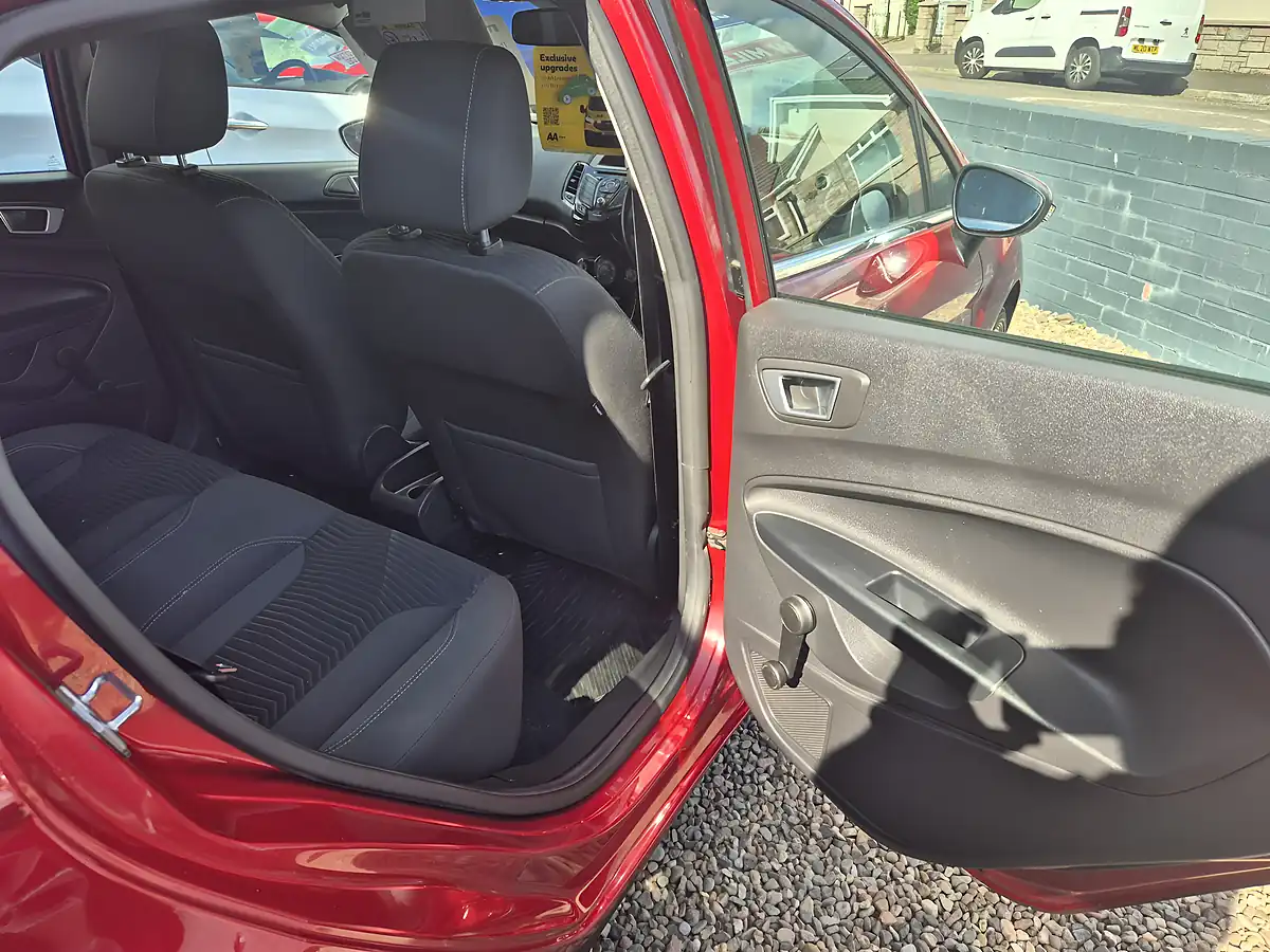 Used 2016 Ford Fiesta Zetec Red - Interior and Exterior details 18