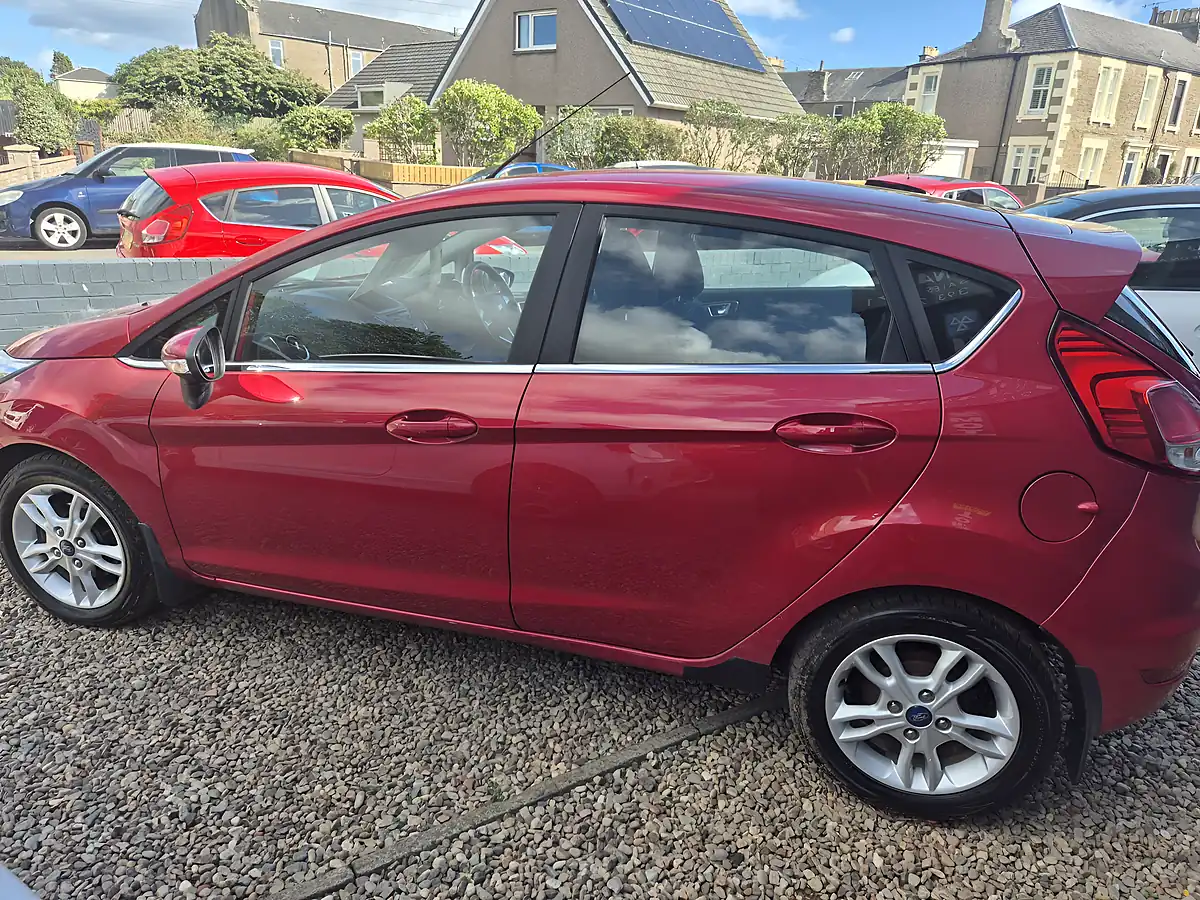 Used 2016 Ford Fiesta Zetec Red - Interior and Exterior details 6