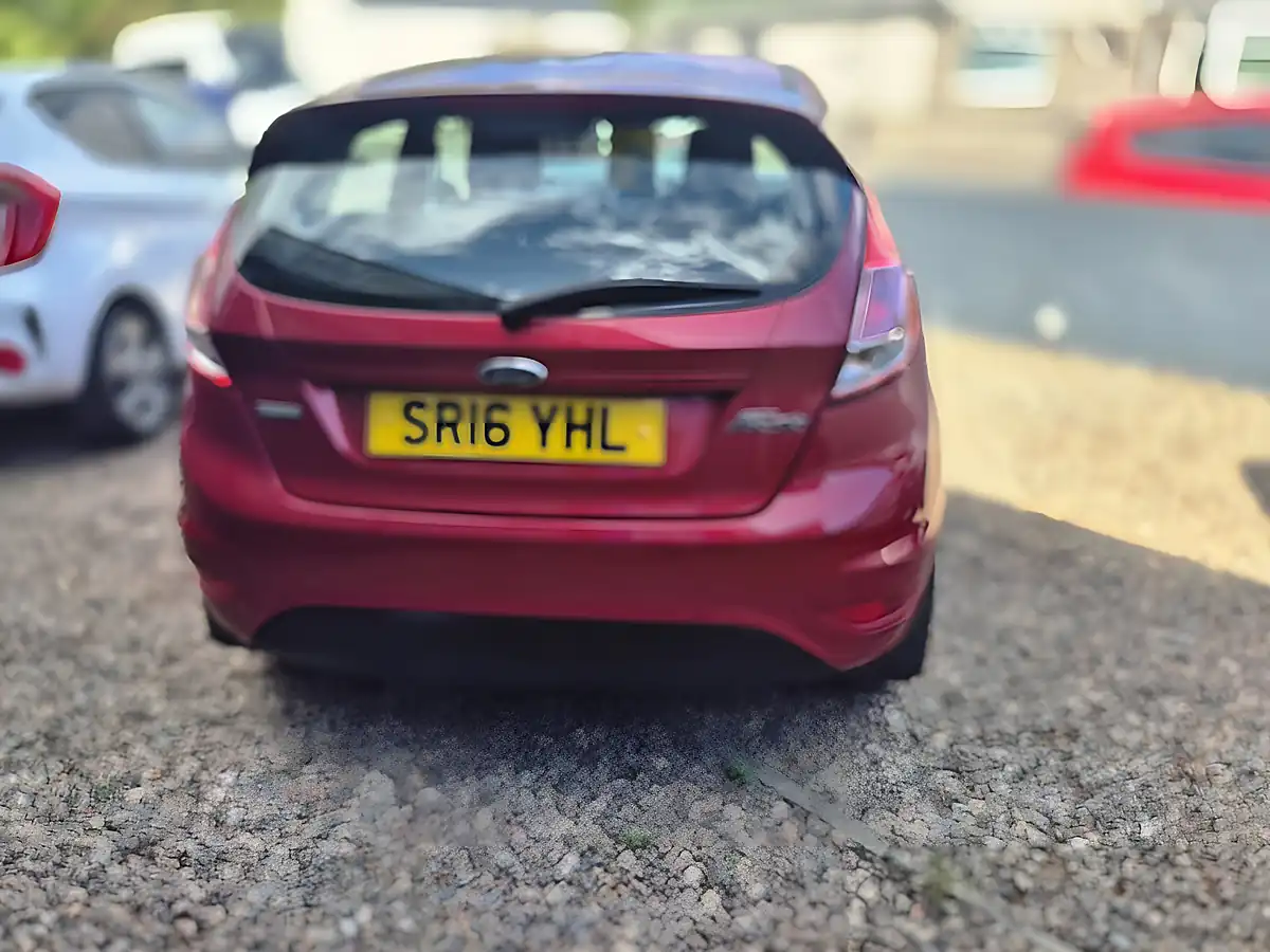 Used 2016 Ford Fiesta Zetec Red - Interior and Exterior details 9