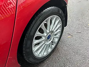 Used 2016 Ford Fiesta Zetec Red - Interior and Exterior details 11