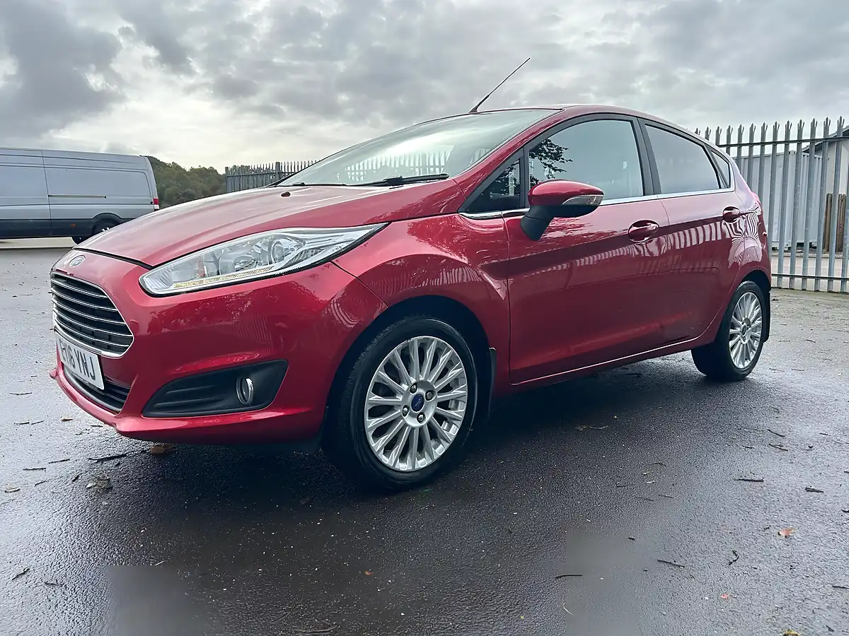 Used 2016 Ford Fiesta Zetec Red - Interior and Exterior details 3