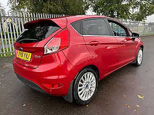 Used 2016 Ford Fiesta Zetec Red - Interior and Exterior details 5