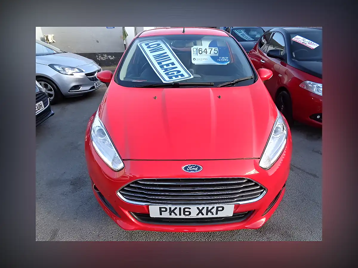 Used 2016 Ford Fiesta Zetec Red - Interior and Exterior details 15