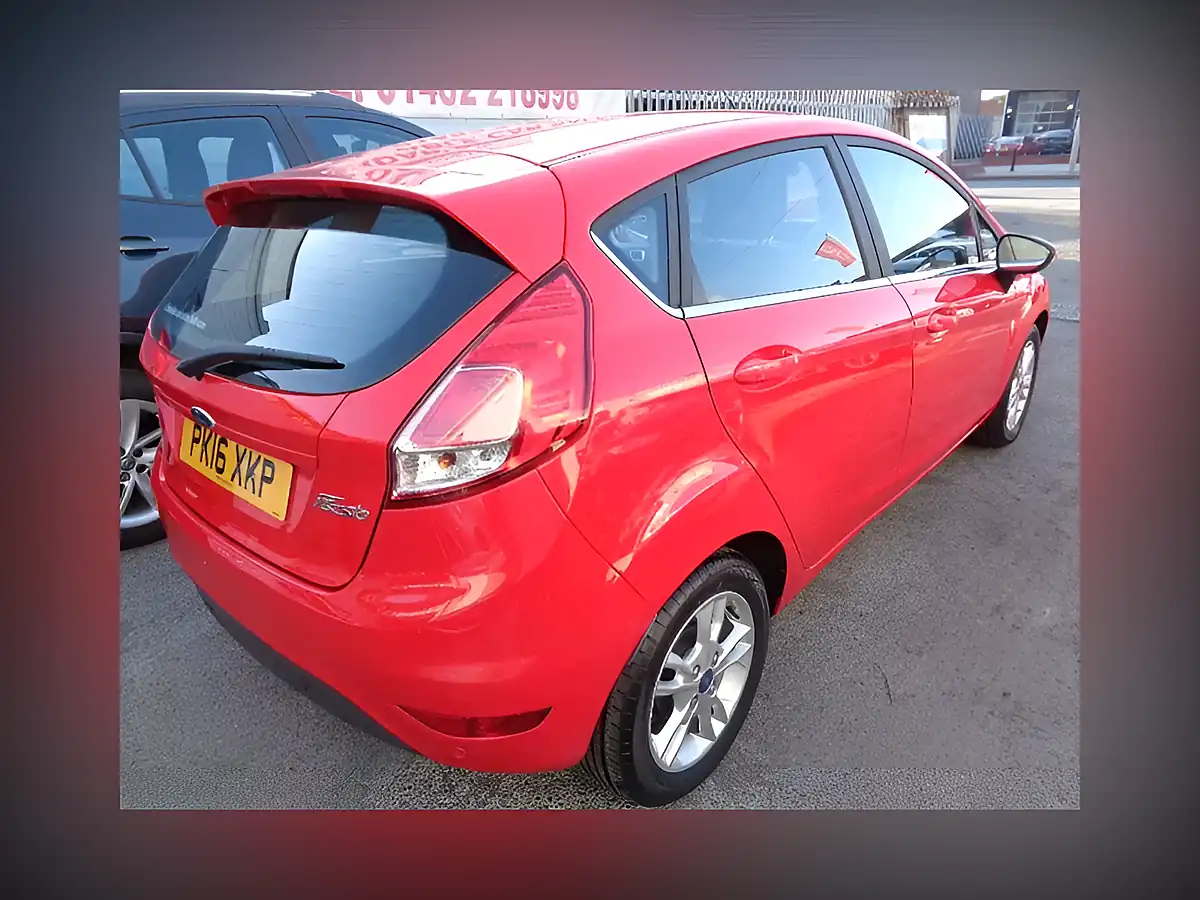 Used 2016 Ford Fiesta Zetec Red - Interior and Exterior details 4