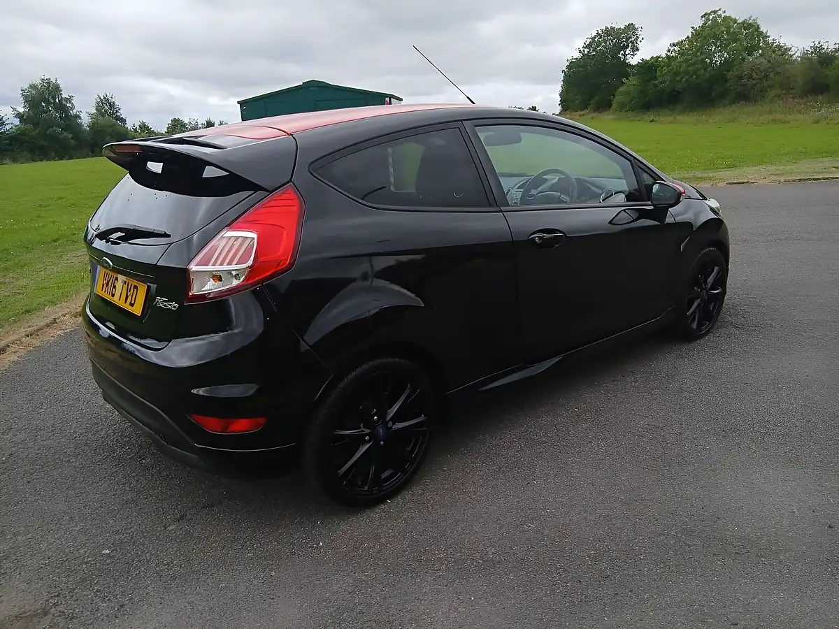 Used 2016 Ford Fiesta Zetec S Black - Interior and Exterior details 7