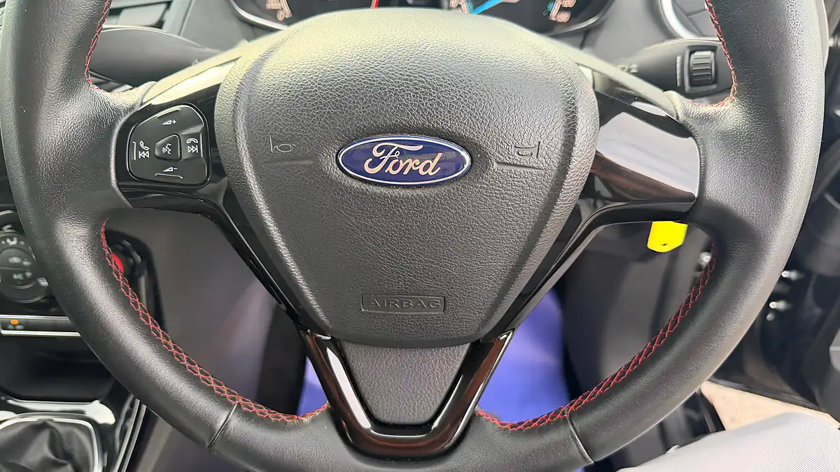 Used 2016 Ford Fiesta Zetec S Black - Interior and Exterior details 14